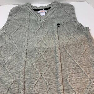 Izod Boys Sweater Vest Sz 8 regular Light Gray V Neck Crest Argyle Preppy School